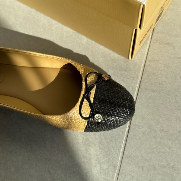 (SOLD) Ballet Flats - Picture 8 of 8